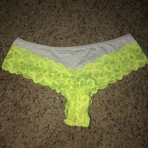 Victoria secret pink cheeksters